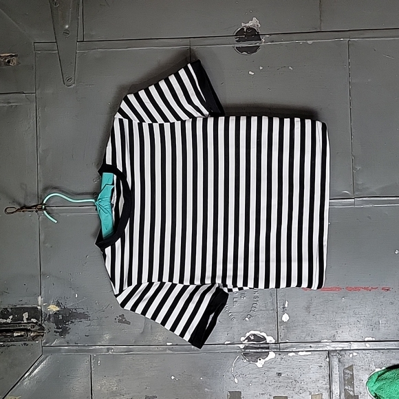 🤎 Jailbait Stripe Ringer Tee - Picture 5 of 6